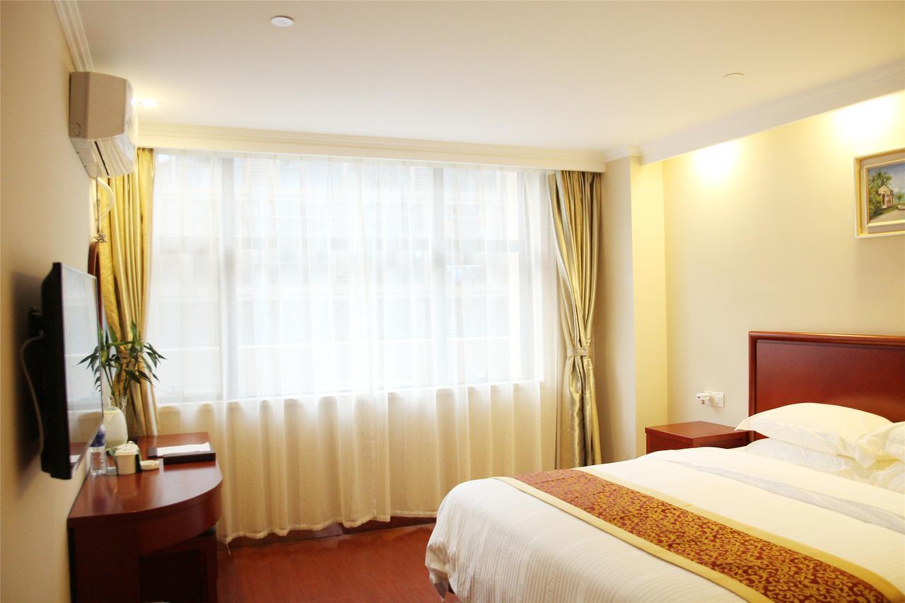 Greentree Inn Liaoning Dalian Development Zone Jinma Road Pedestrian Street Express Hotel Bagian luar foto